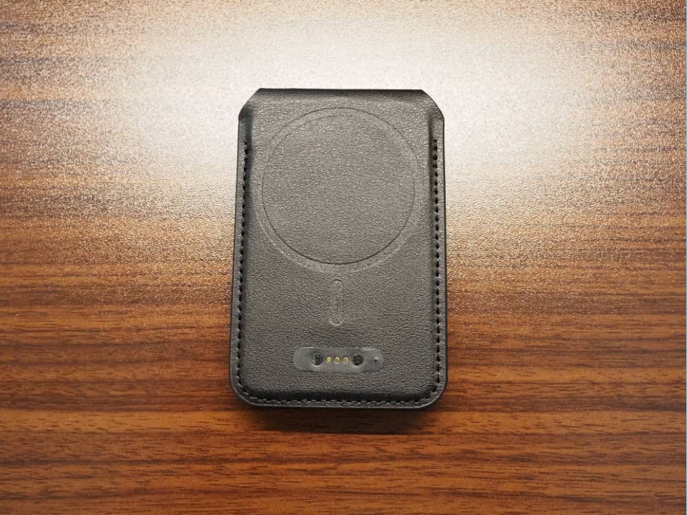 Geo Wallet Stand