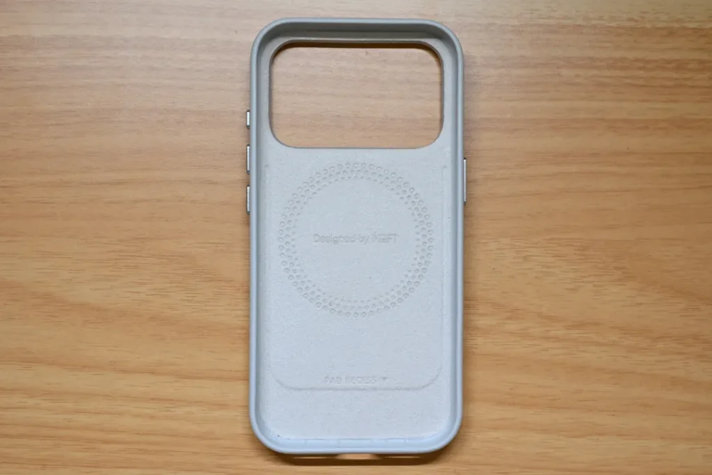 MOFT MOVASレザーケース