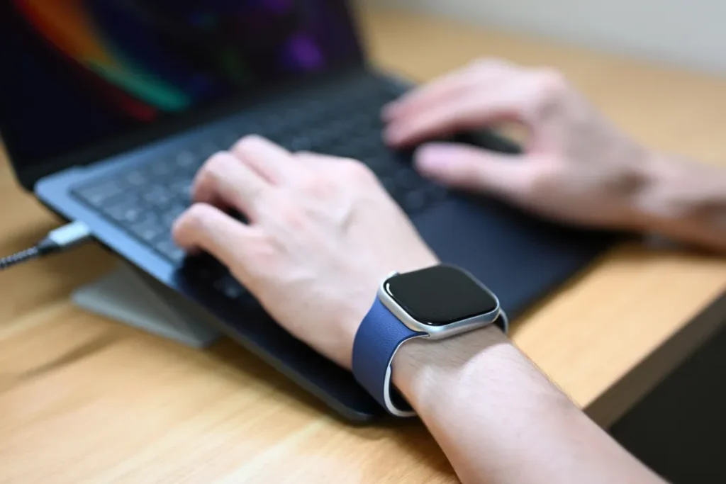 Apple Watch用マグネット式シリコンバンド