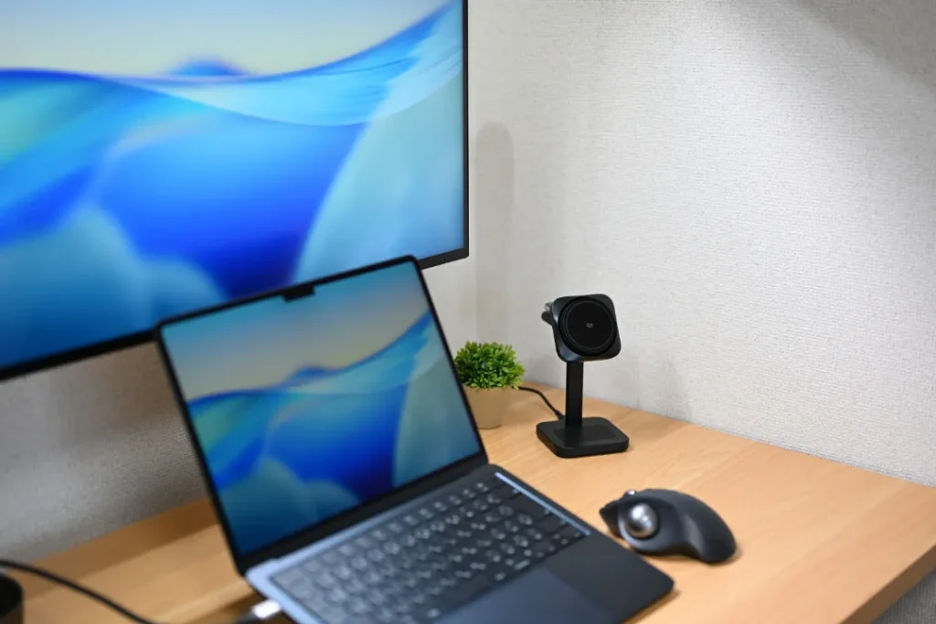 CryoBoost 3-in-1 マグネット充電ステーション