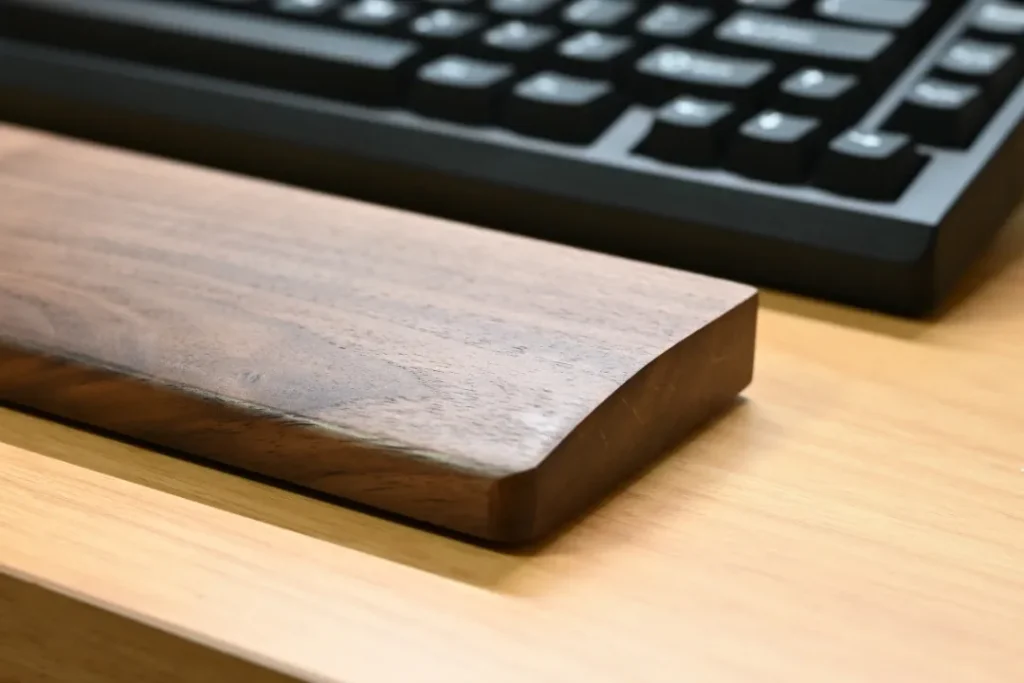 Faluber 木製パームレスト