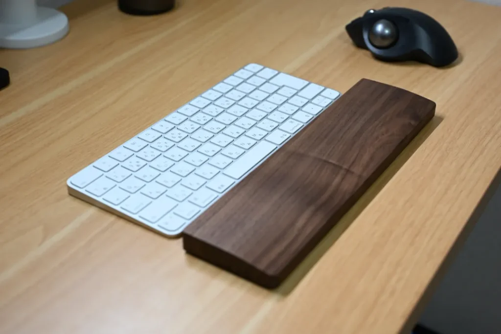 Faluber 木製パームレスト