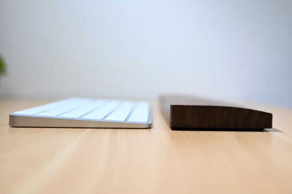 Faluber 木製パームレスト