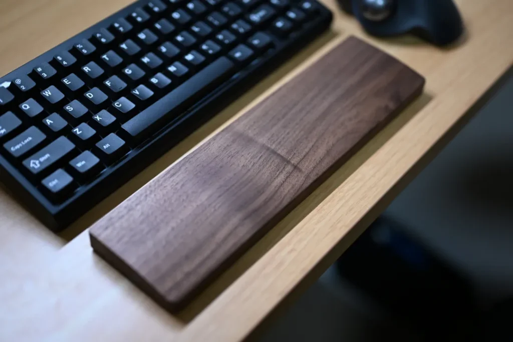 Faluber 木製パームレスト