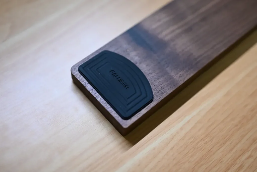 Faluber 木製パームレスト