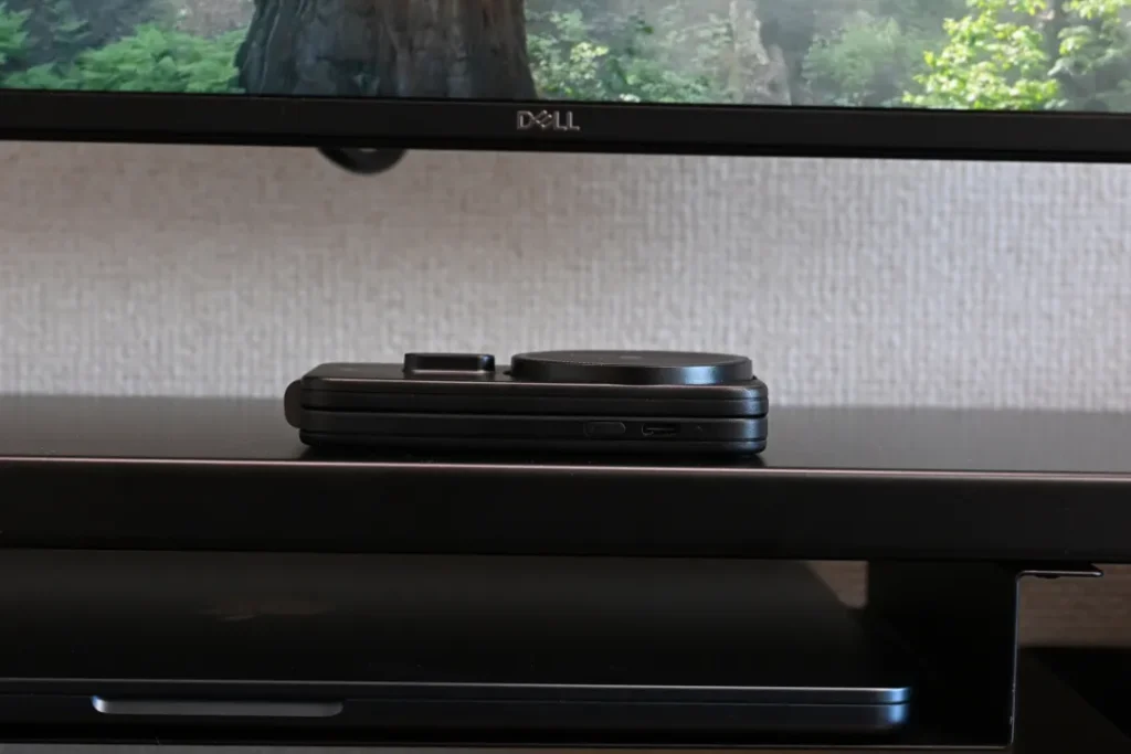 ESR CryoBoost 折りたたみ式3-in-1 マグネット充電ステーション(25W)