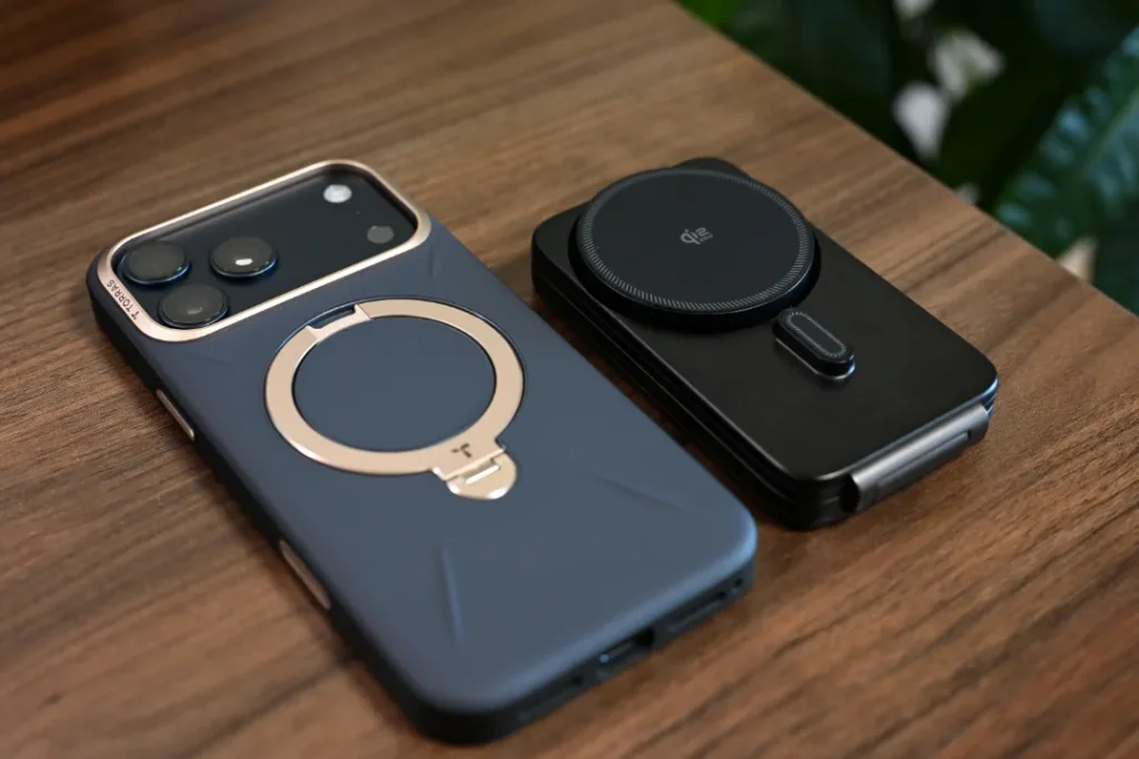 ESR CryoBoost 折りたたみ式3-in-1 マグネット充電ステーション(25W)