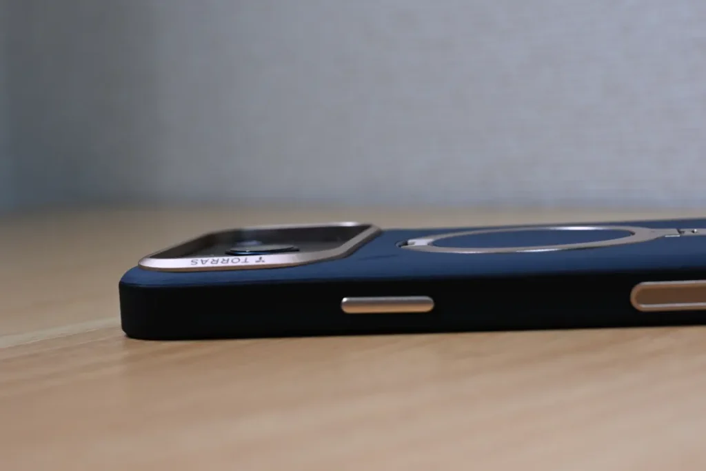 TORRAS Ostand Q3 レザートーン