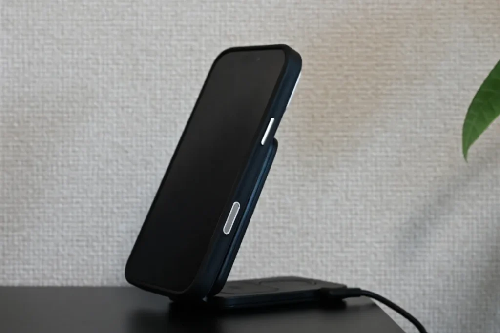 ESR CryoBoost 折りたたみ式3-in-1 マグネット充電ステーション(25W)