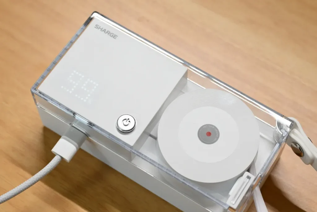 SHARGE 格納式 3-in-1 パワーバンク