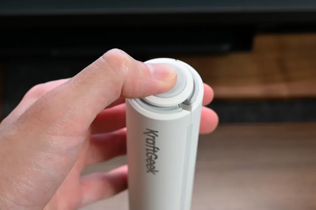 KraftGeek JustTap マグネット式スマホ三脚