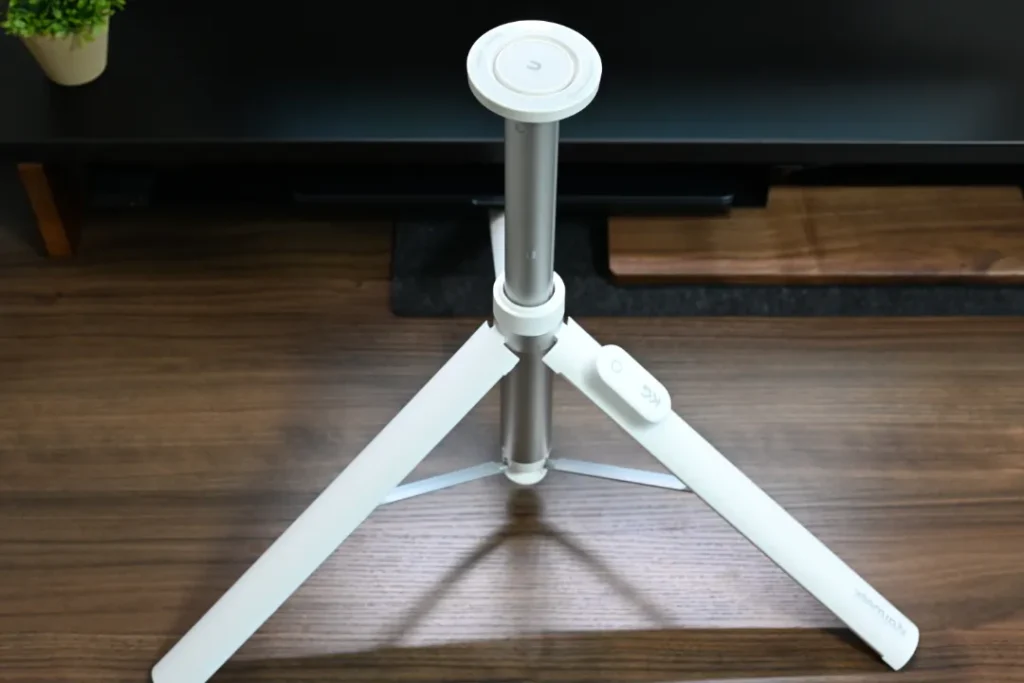 KraftGeek JustTap マグネット式スマホ三脚