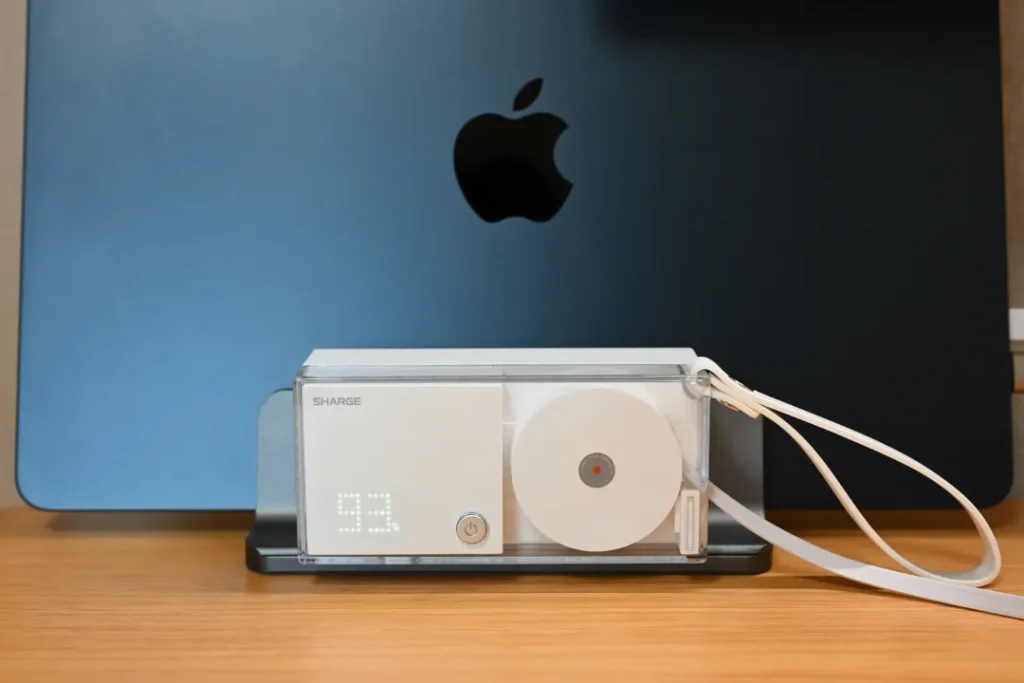 SHARGE 格納式 3-in-1 パワーバンク