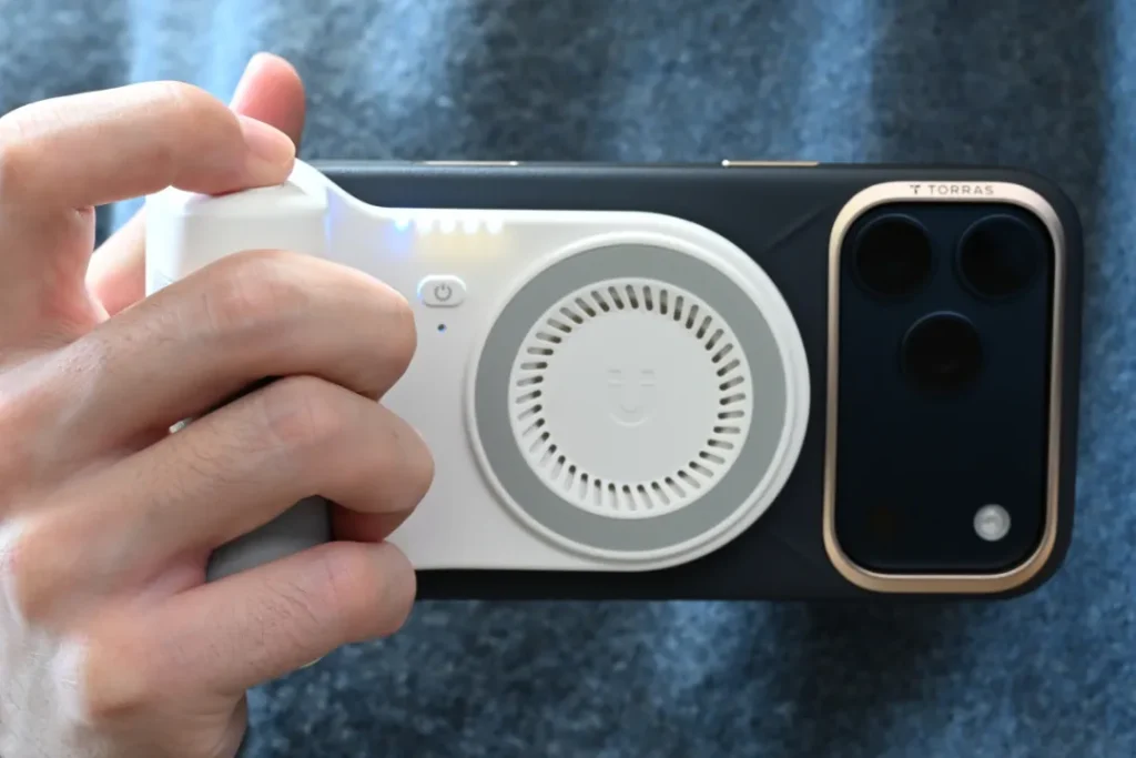 KraftGeek JustTap マグネット式スマホ三脚