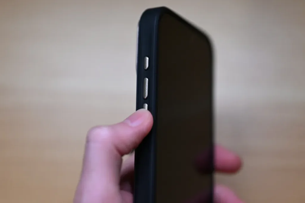 TORRAS Ostand Q3 レザートーン