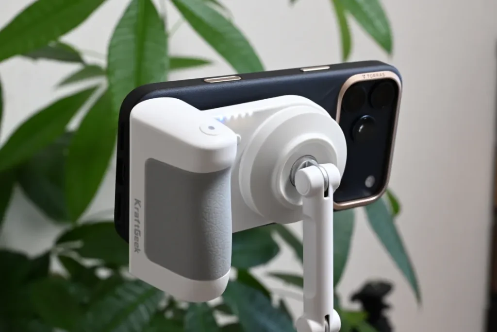 KraftGeek JustTap マグネット式スマホ三脚