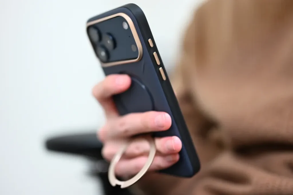 TORRAS Ostand Q3 レザートーン