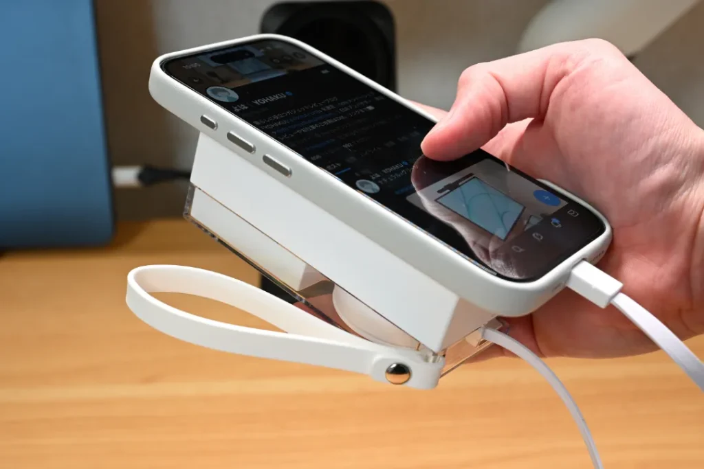 SHARGE 格納式 3-in-1 パワーバンク