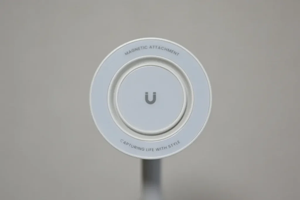 KraftGeek JustTap マグネット式スマホ三脚