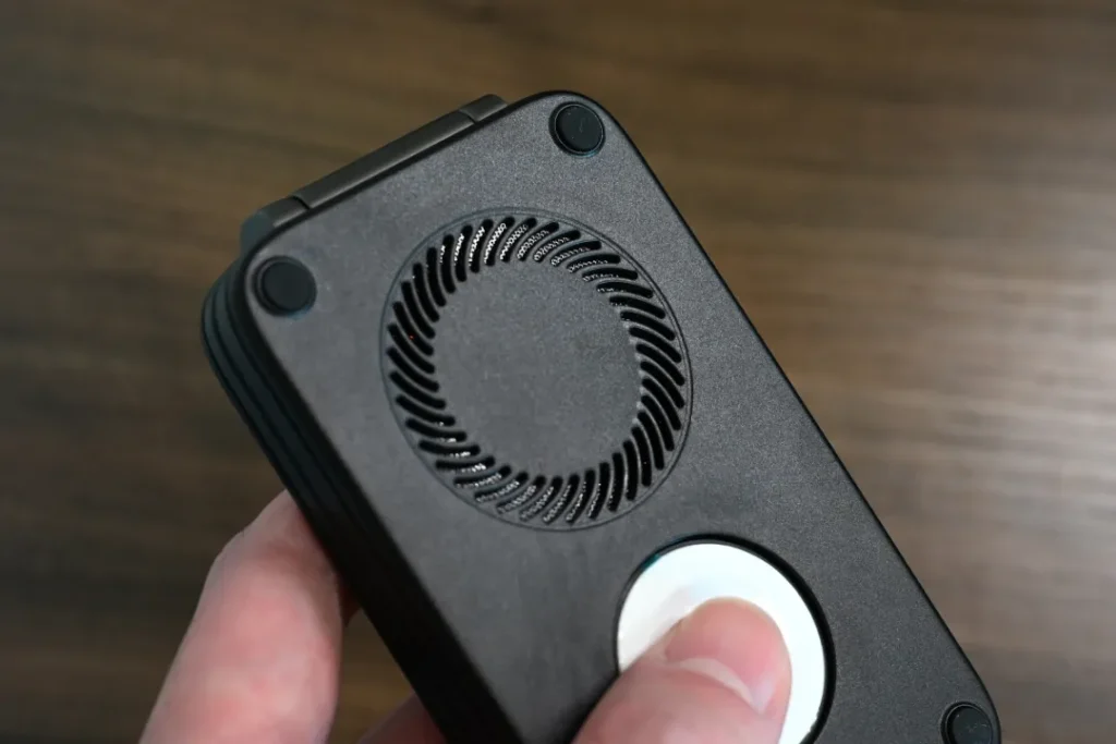 ESR CryoBoost 折りたたみ式3-in-1 マグネット充電ステーション(25W)