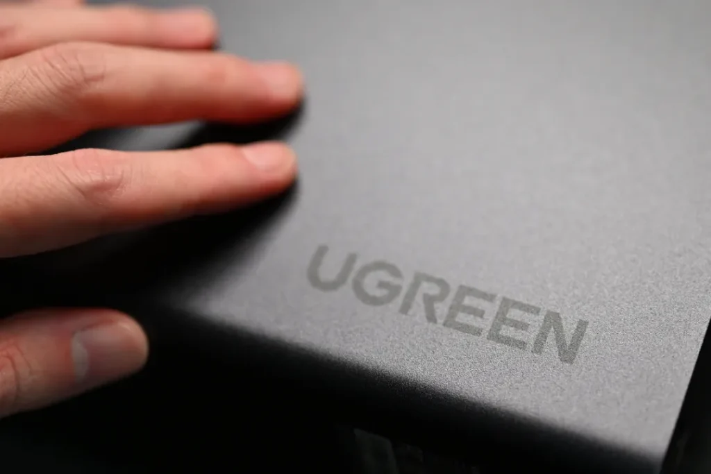UGREEN NASync DXP2800