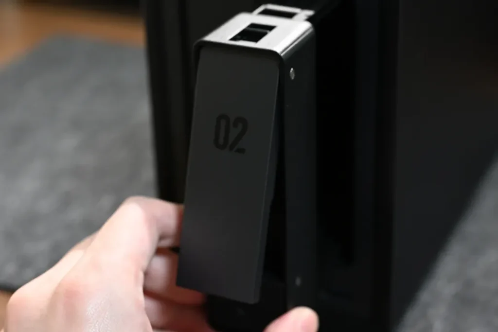 UGREEN NASync DXP2800