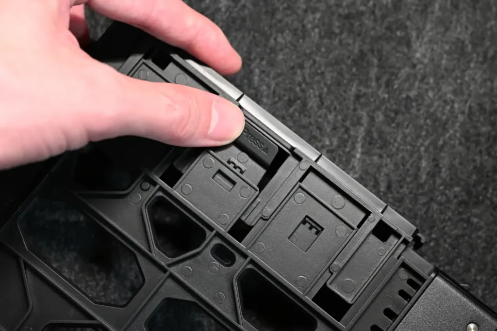 UGREEN NASync DXP2800