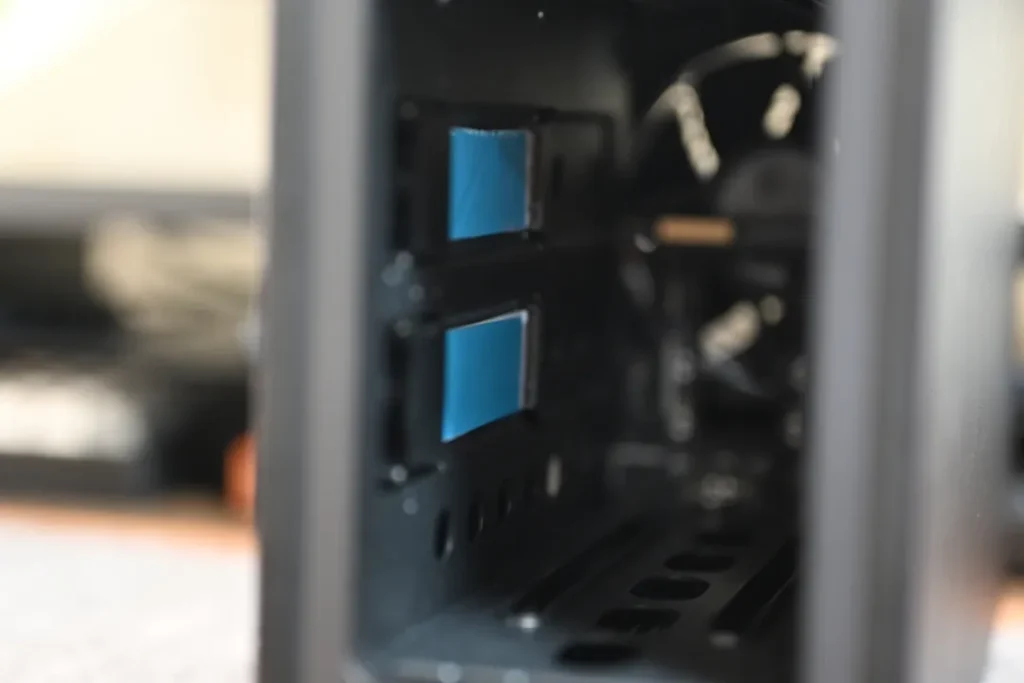 UGREEN NASync DXP2800