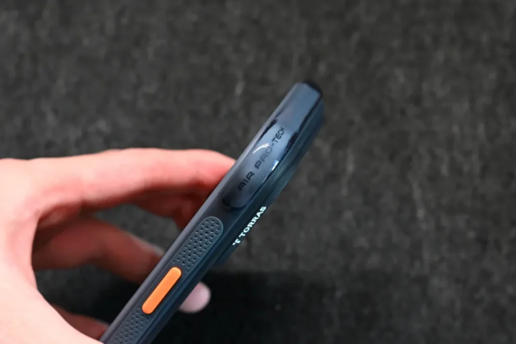 TORRAS Ostand Q3 Air