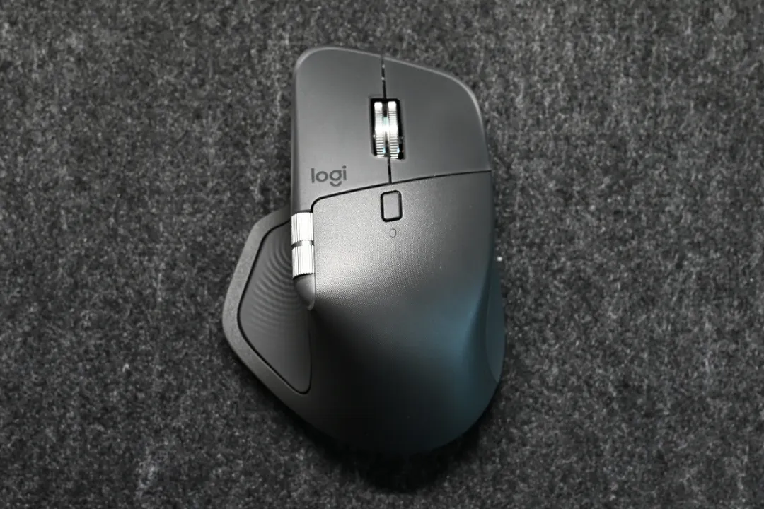 MX MASTER 4