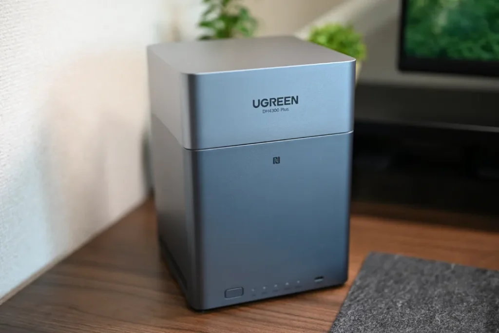 UGREEN NASync DH4300 Plus 4ベイ