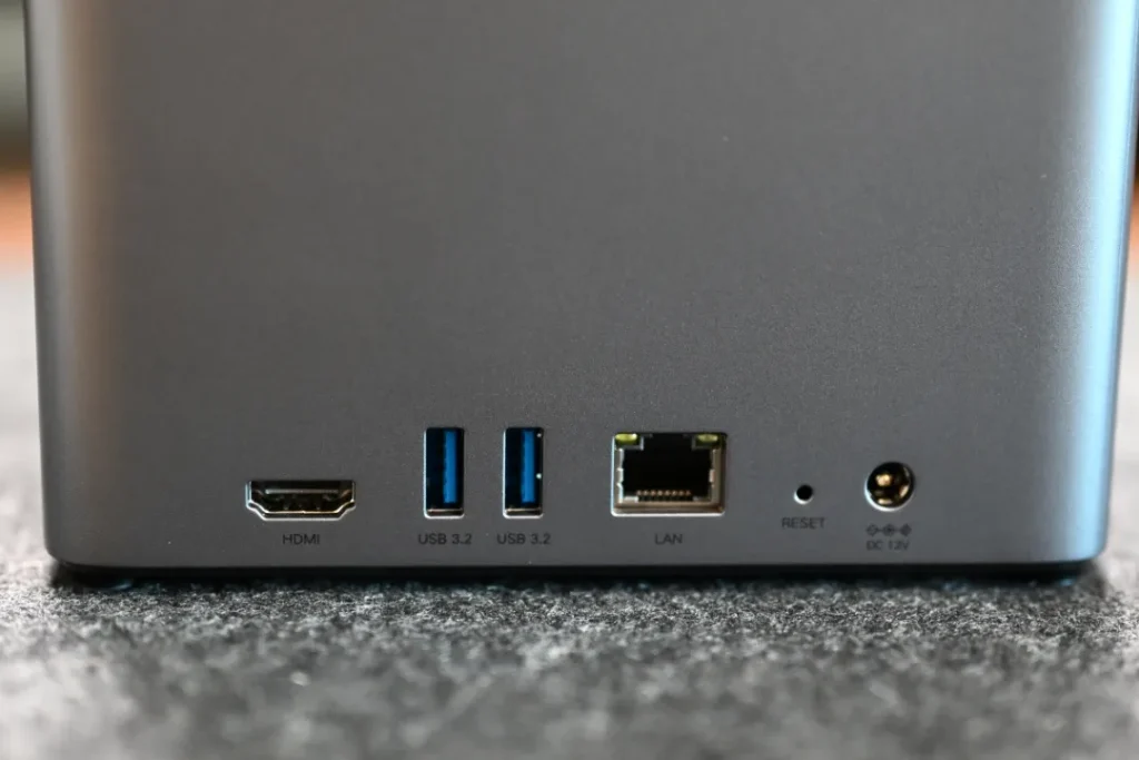 UGREEN NASync DH4300 Plus