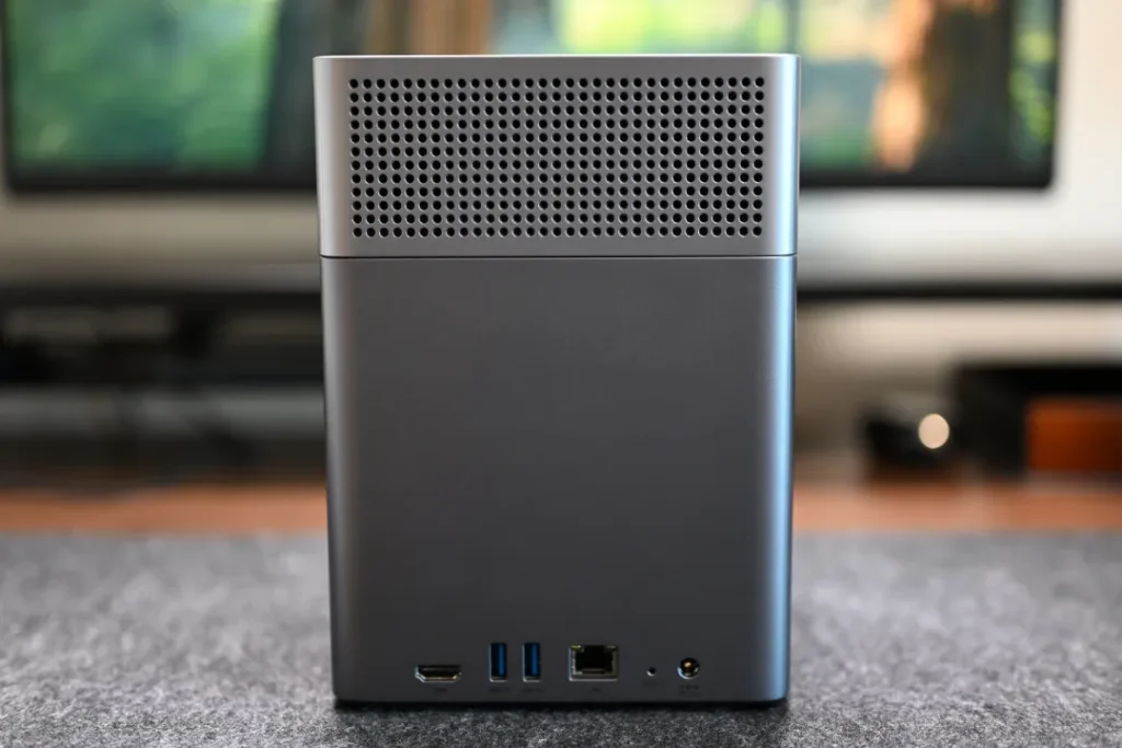 UGREEN NASync DH4300 Plus