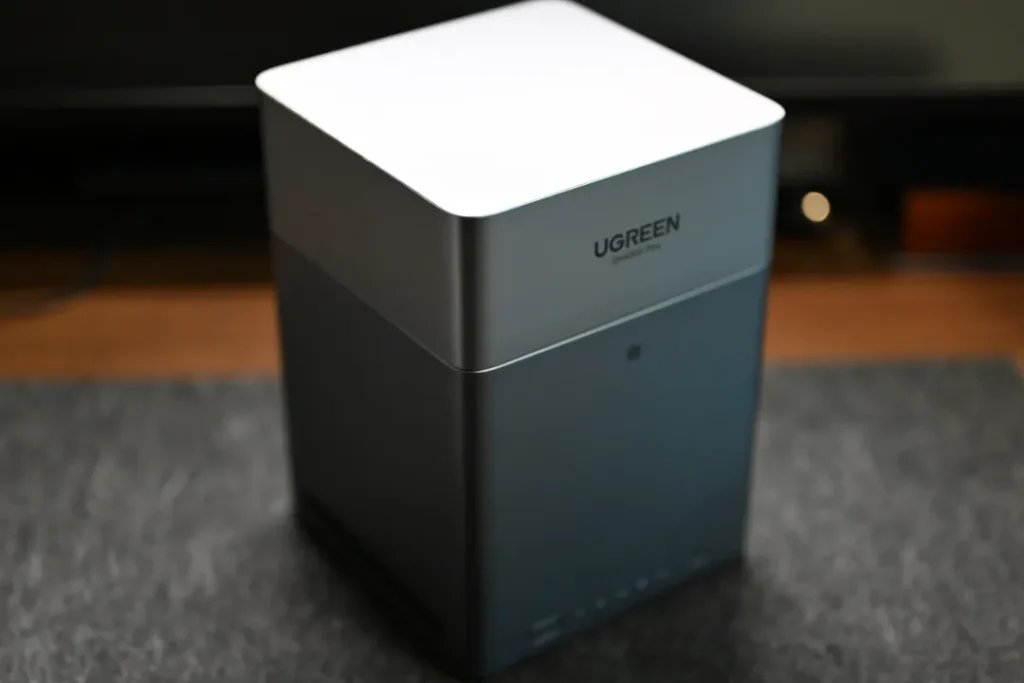 UGREEN NASync DH4300 Plus 4ベイ