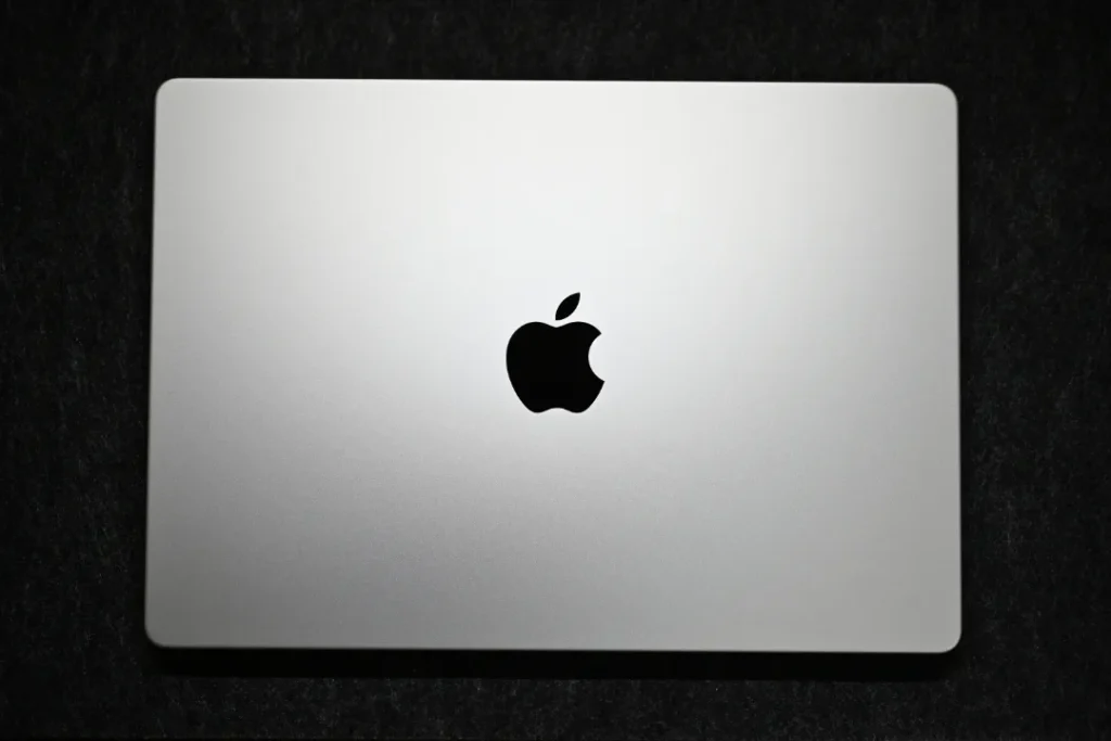 MacBook Pro M5