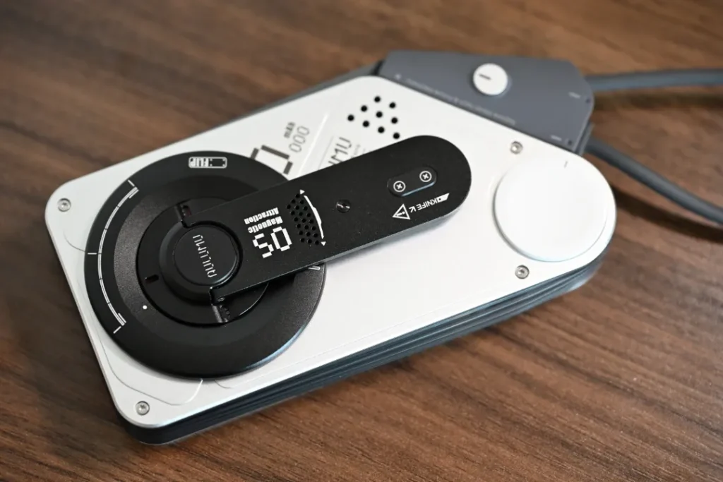 AULUMU M10 3in1 両面マグネット式モバイルバッテリー