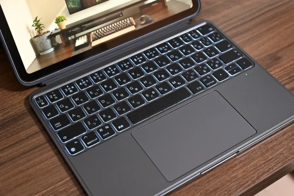 ESR Shift iPad キーボード付きケース