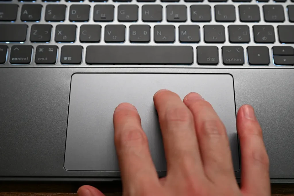 ESR Shift iPad キーボード付きケース