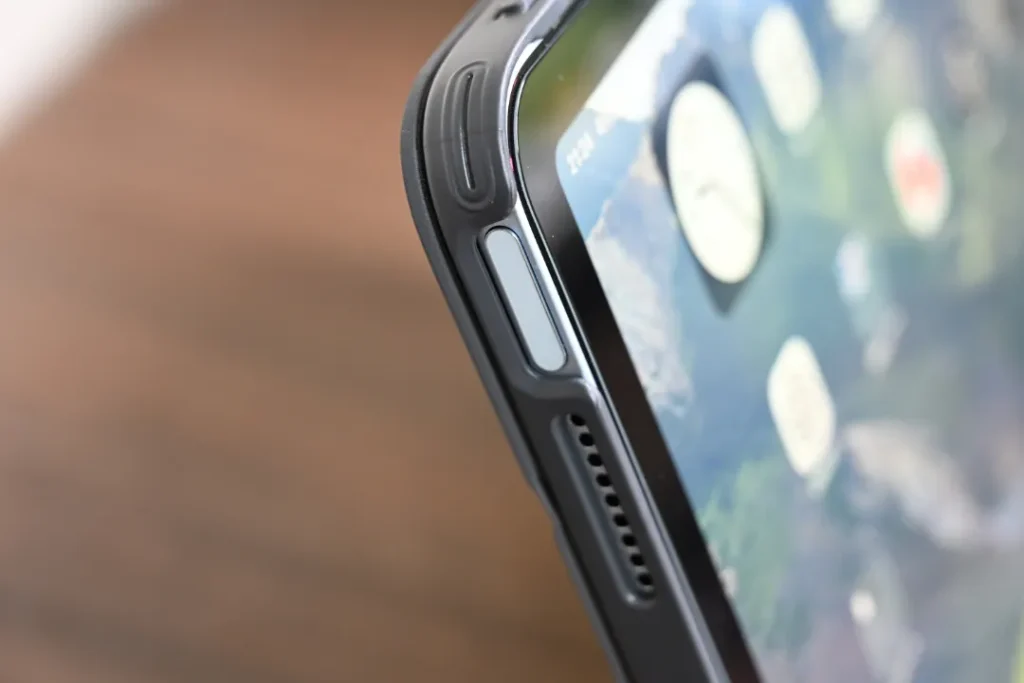 ESR Shift iPad キーボード付きケース