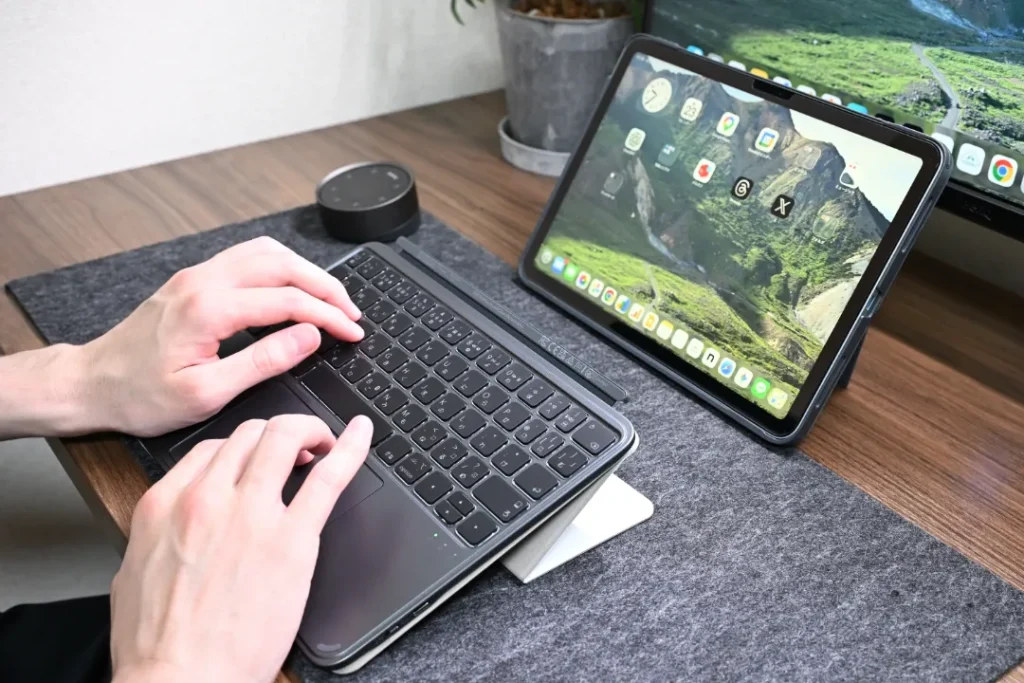 ESR Shift iPad キーボード付きケース