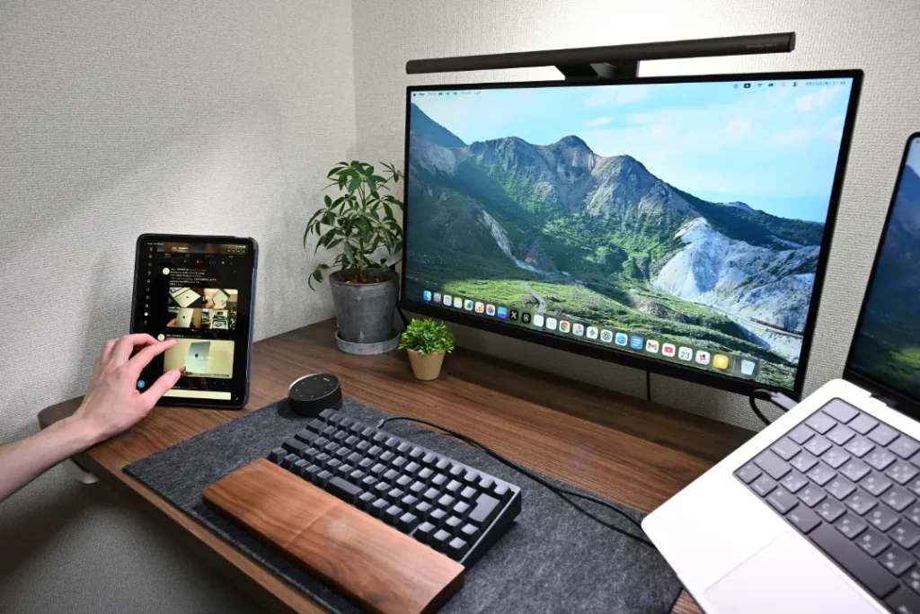 ESR Shift iPad キーボード付きケース