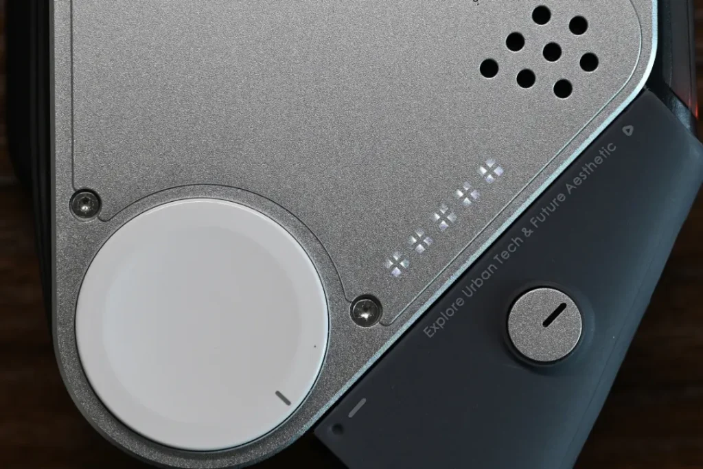 AULUMU M10 3in1 両面マグネット式モバイルバッテリー