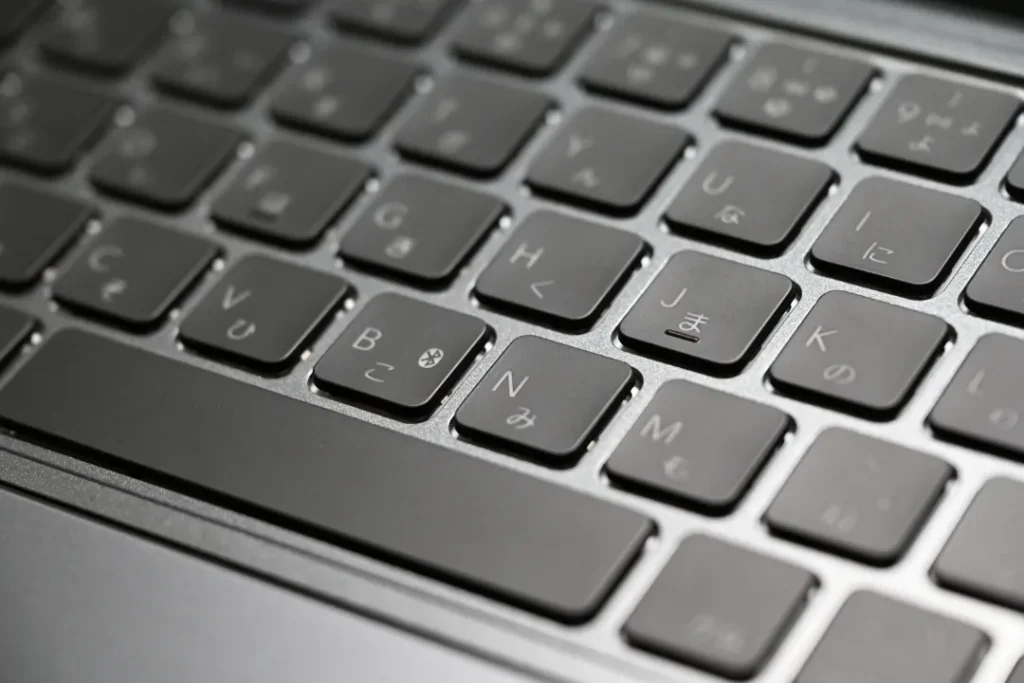 ESR Shift iPad キーボード付きケース