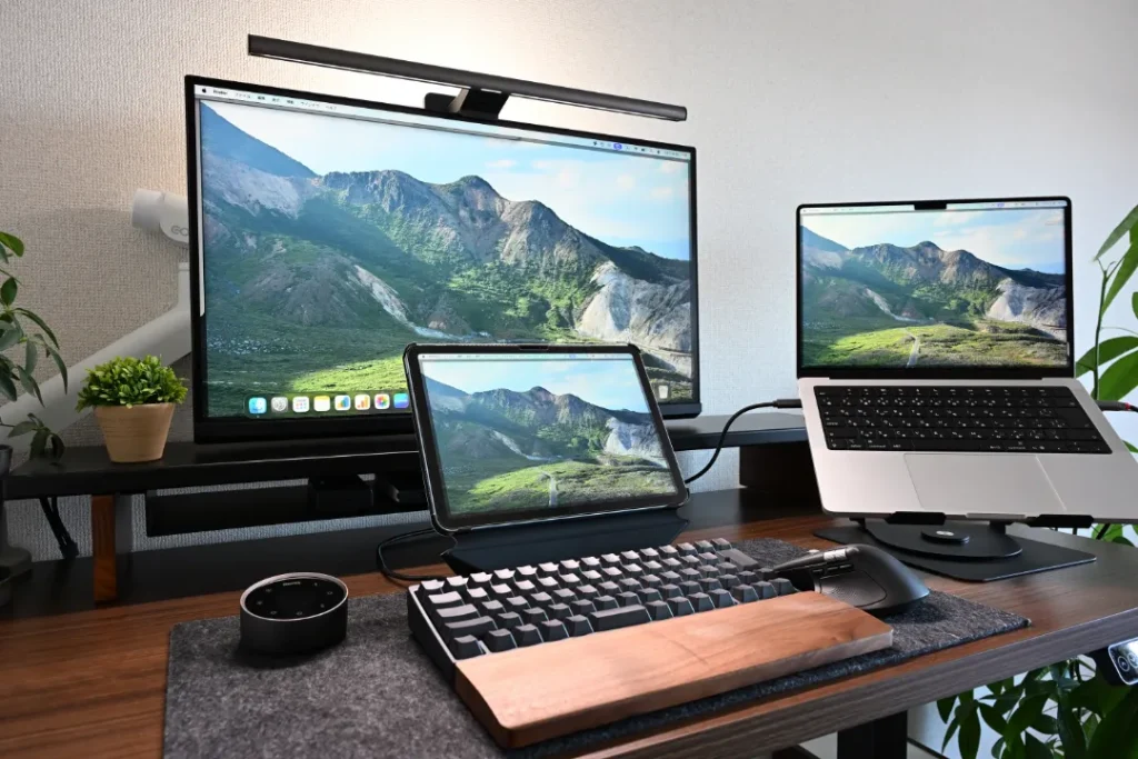 FlexiSpot E7Hを使用した在宅ワーク用デスク環境