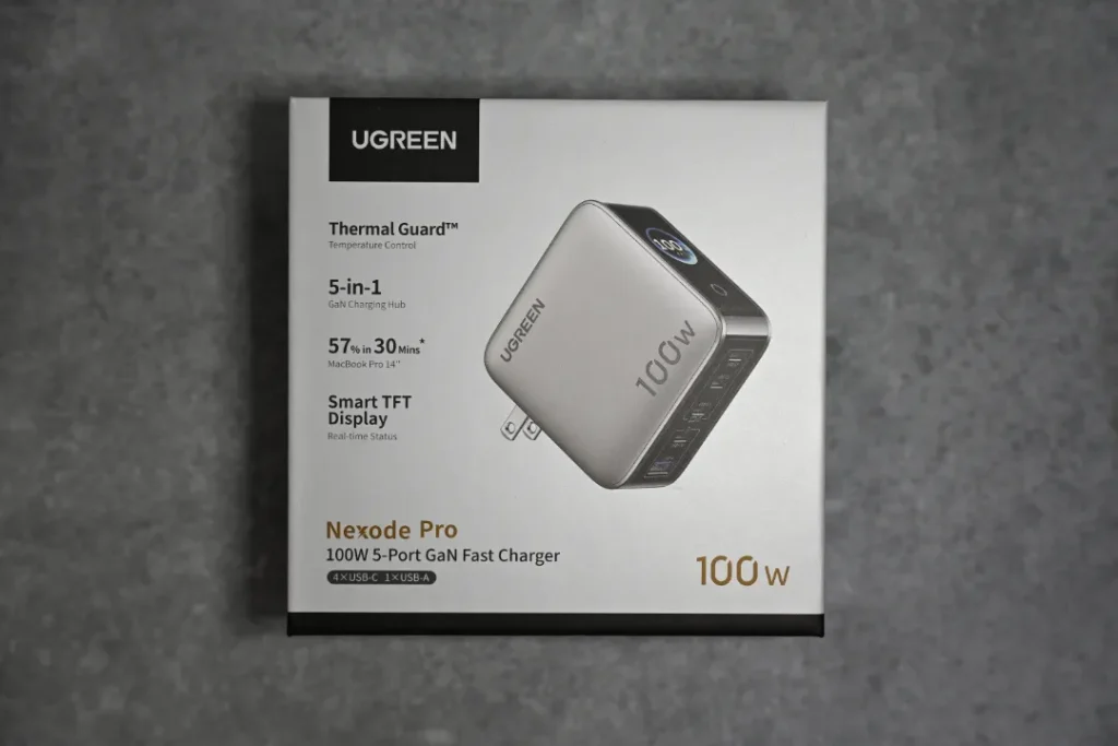 UGREEN 100W PD 5ポート充電器の箱
