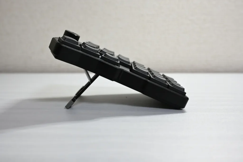 Cornix LP 無線分割キーボードの角度