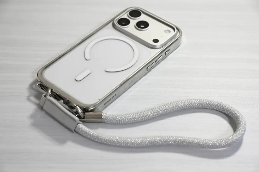CASEKOO LINKOOとiPhone