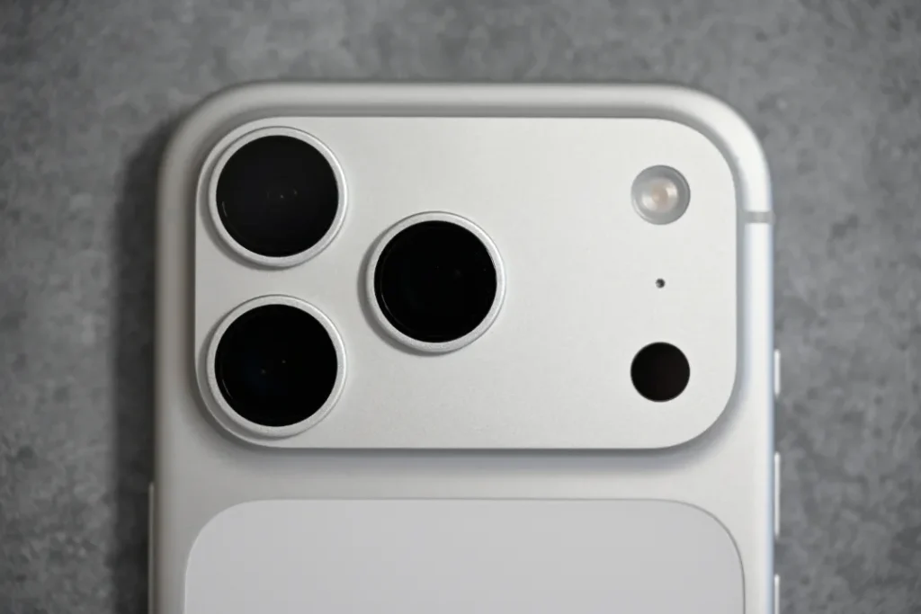 iPhone 17 Proカメラレンズ