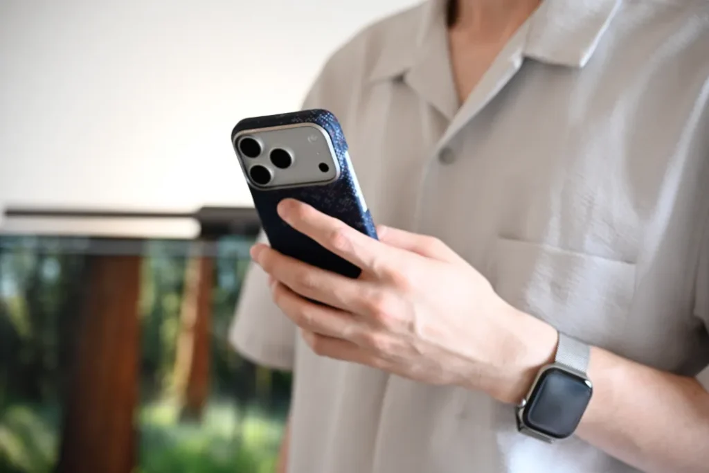PITAKA Edge Caseを使っている様子