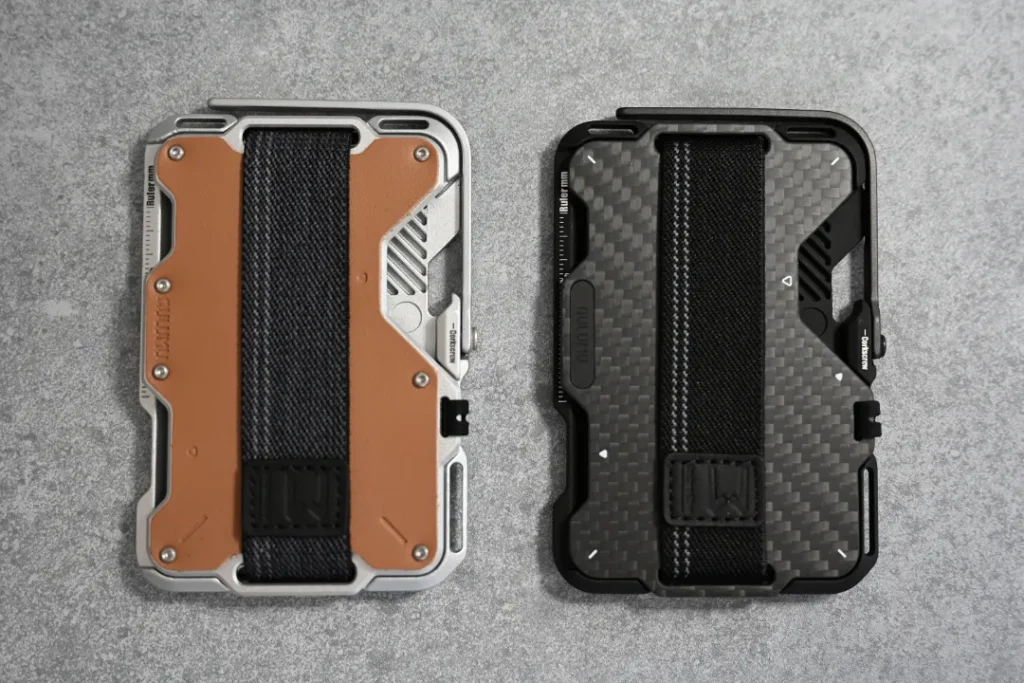 AULUMU G03カーボンとレザーの比較